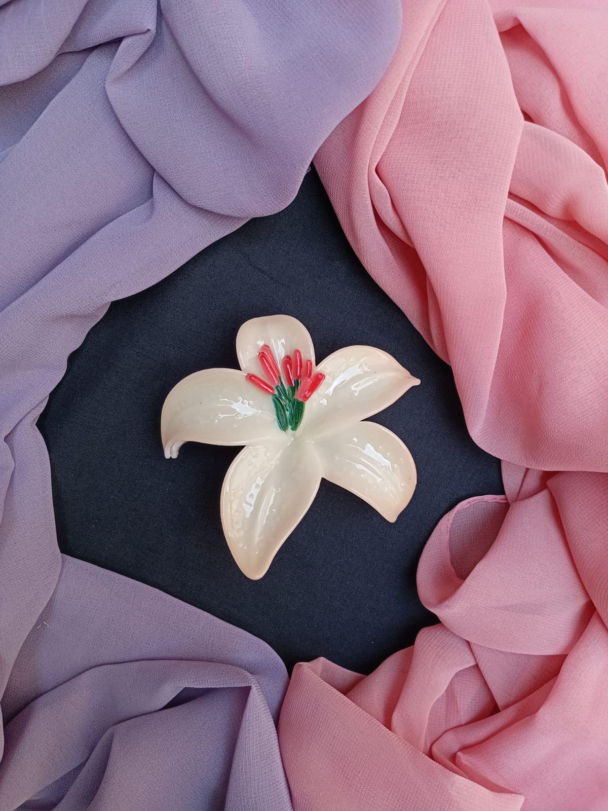 Floral Lily Hair & Outfit Charm