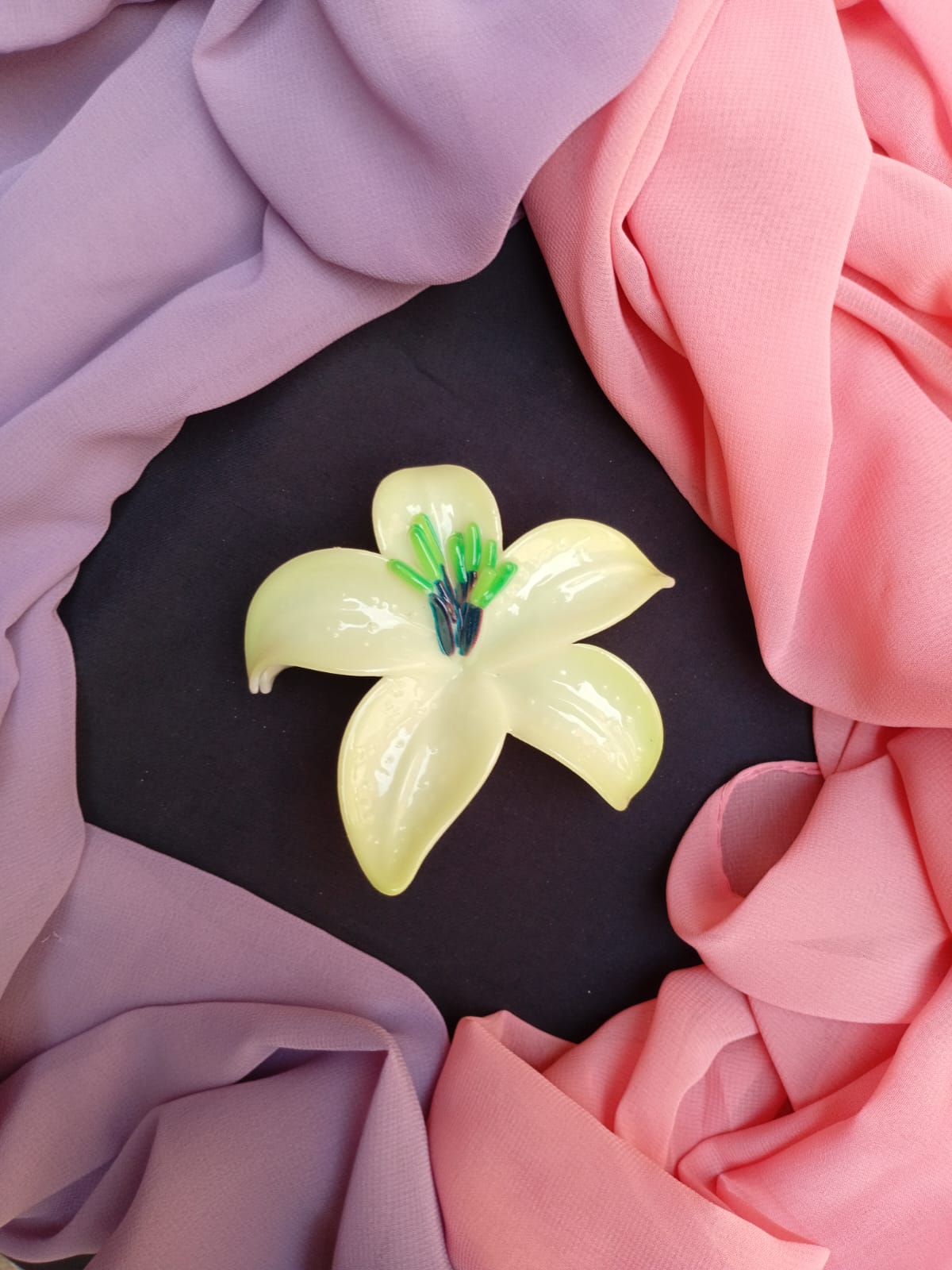 Floral Lily Hair & Outfit Charm